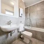 Apartment Tolstov - Monteurwohnungen - 2 Schlafzimmer - Kueche - Balkon - Waschmaschine - 25 Min Zur Messe Dus Heiligenhaus