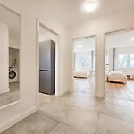 Tolstov - Monteurwohnungen - 2 Schlafzimmer - Kueche - Balkon - Waschmaschine - 25 Min Zur Messe Dus Heiligenhaus