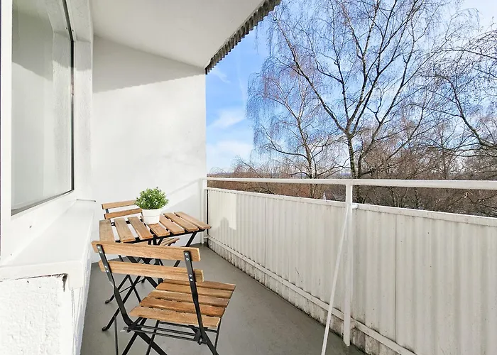 Tolstov - Monteurwohnungen - 2 Schlafzimmer - Kueche - Balkon - Waschmaschine - 25 Min Zur Messe Dus *